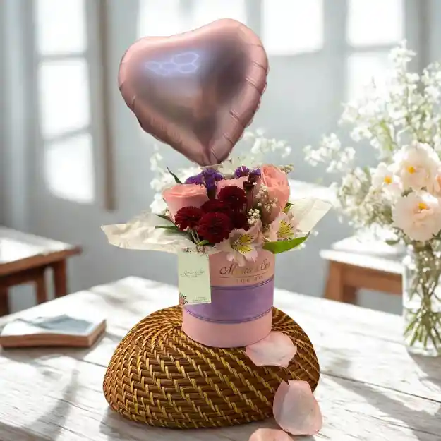 Caja De Rosas Surtidas + Globo