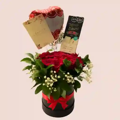 Caja De Rosas Con Chocolates + Globo