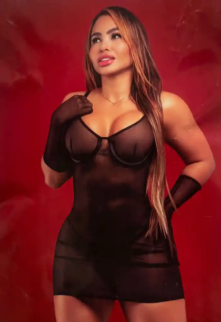 Vestido Negro Con Transparencia, Guantes Y Tanga