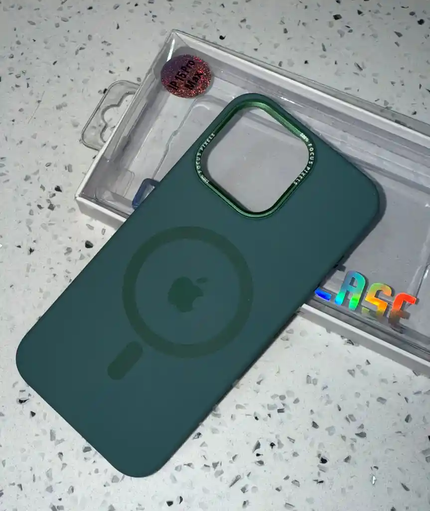 Silicone Case Magsafe Iphone 15 Pro Max - Verde Oscuro