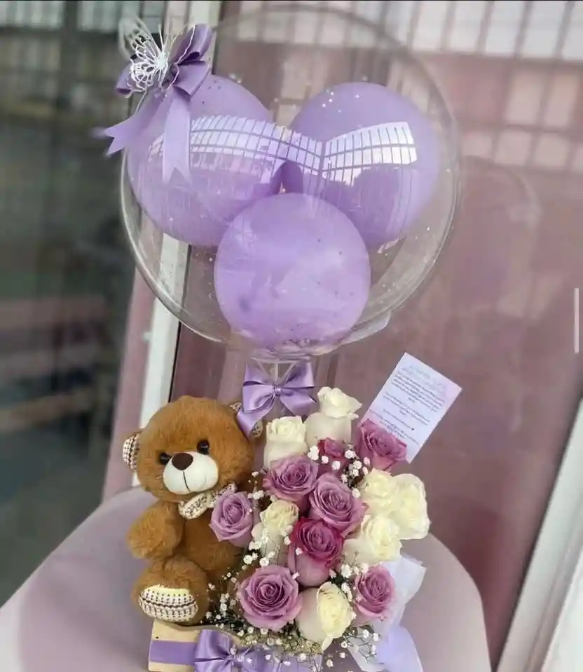 Globos Y Rosas