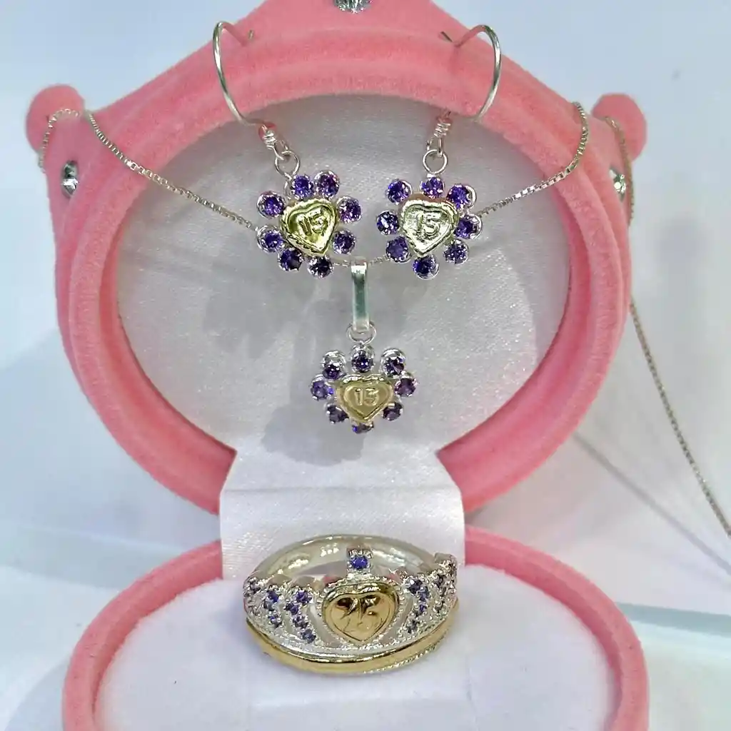Set De 15 Años Colección Heart Morado Rf 3