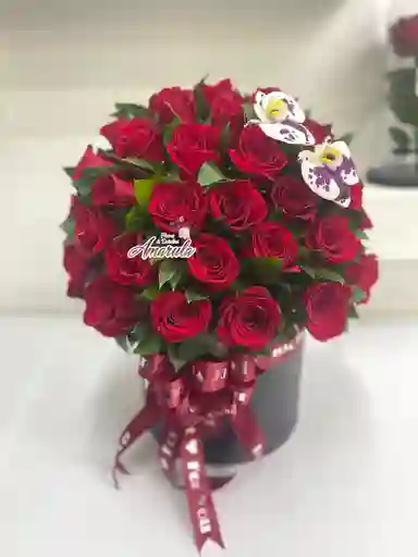 Arreglo Cilindro Mediano Con Rosas