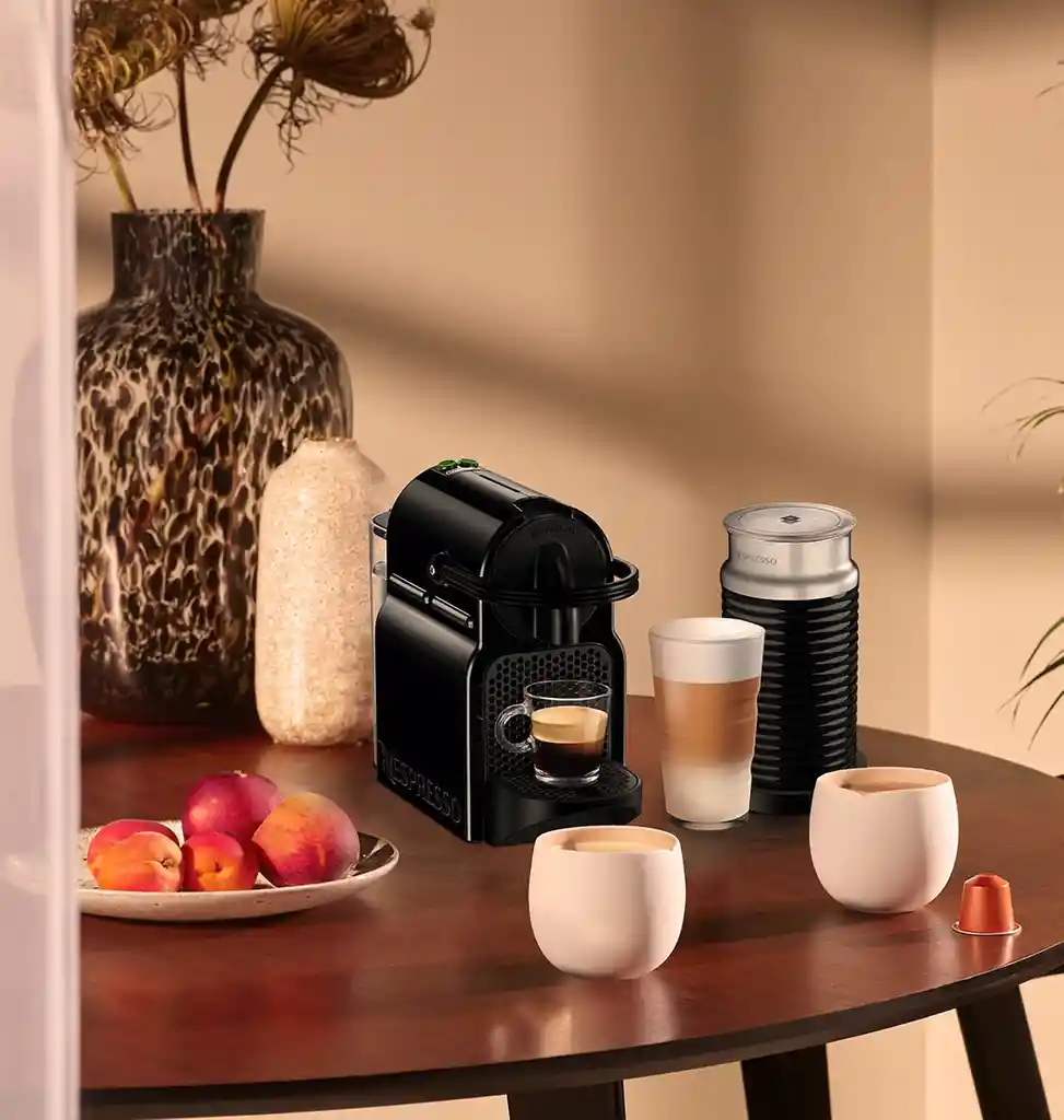 Cafetera Nespresso Inissia + Espumador De Leche