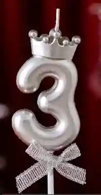 Vela Premium Metalizada Cumpleaños Numero 3 Con Corona Color Plateado