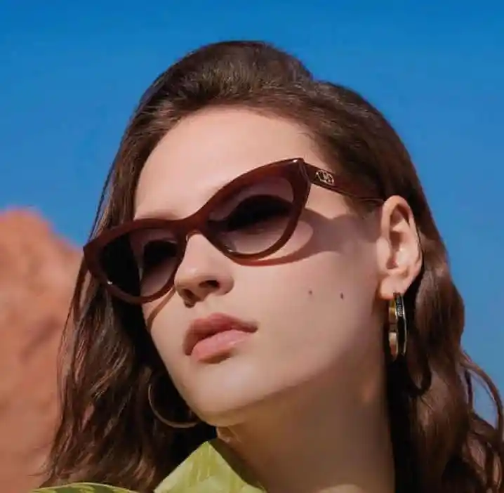 Lentes De Sol Con Estuche Rigido De Lona 001