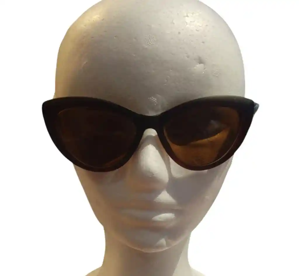 Lentes De Sol Con Estuche Rigido De Lona 001