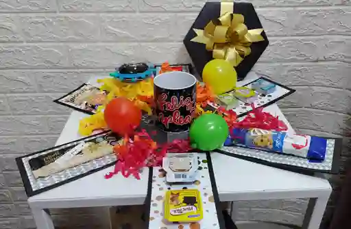 Caja Sorpresa Unisex Con Dulces Y Mug
