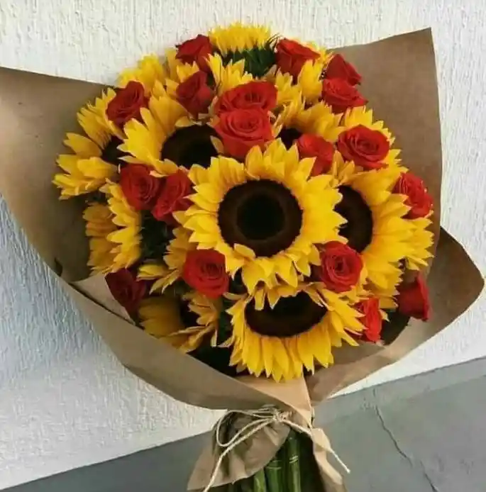 Bouquet Con Flores