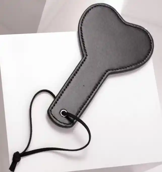 Paleta Nalgadas Cosette Negro