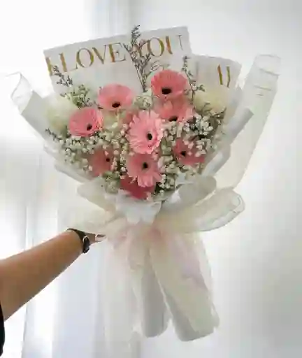 Ramo De Rosas Y Gerberas
