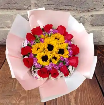 Bouquet Girasoloes Con Rosas