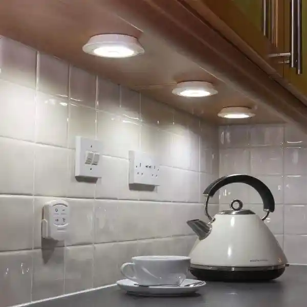 Set De Luces Led Por 3 Con Control Remoto Inalambrico