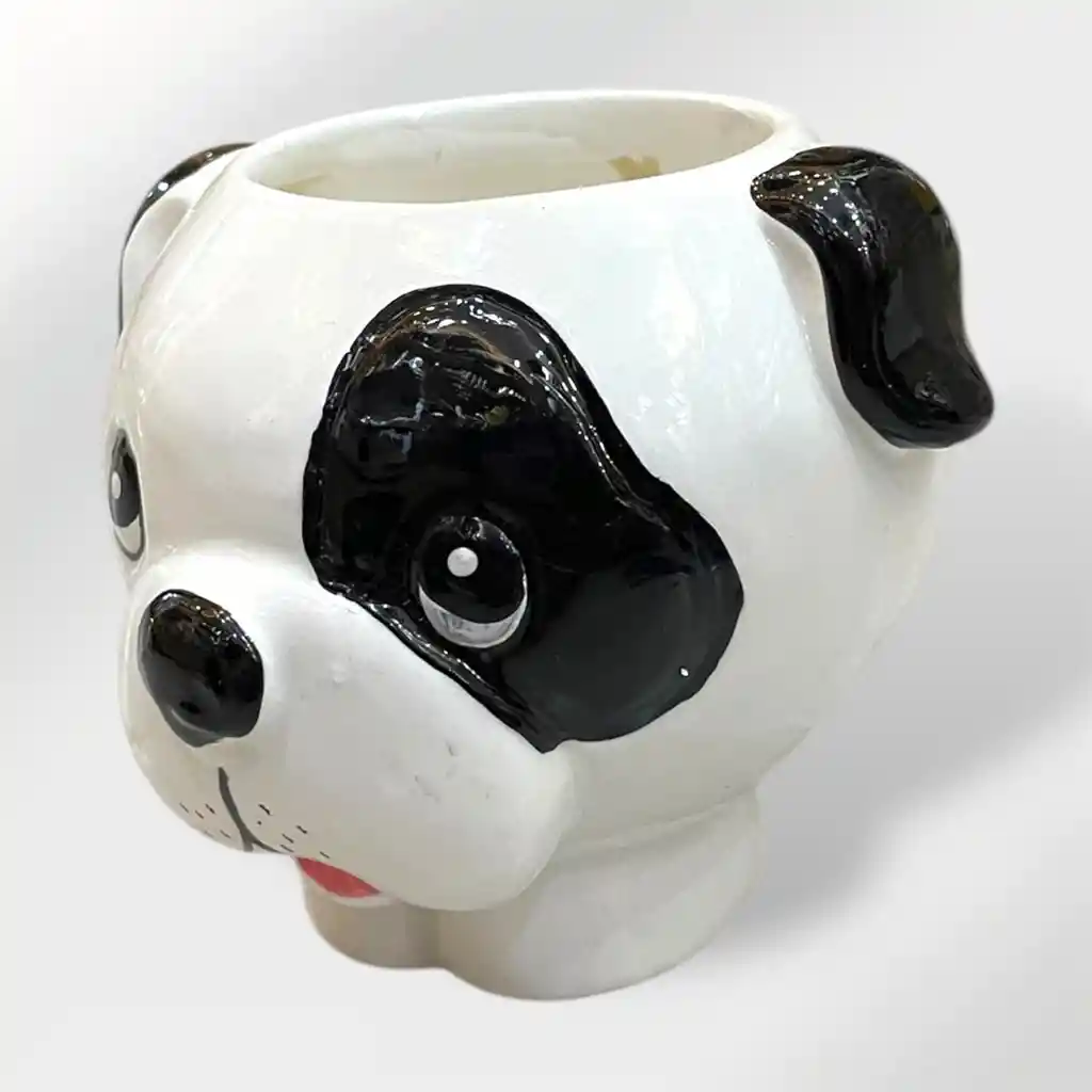 Matera De Perrito Blanco Con Manchas