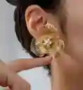 Aretes Flor Dorada