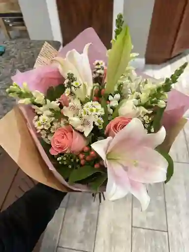 Dúo De Elegancia Y Pasión