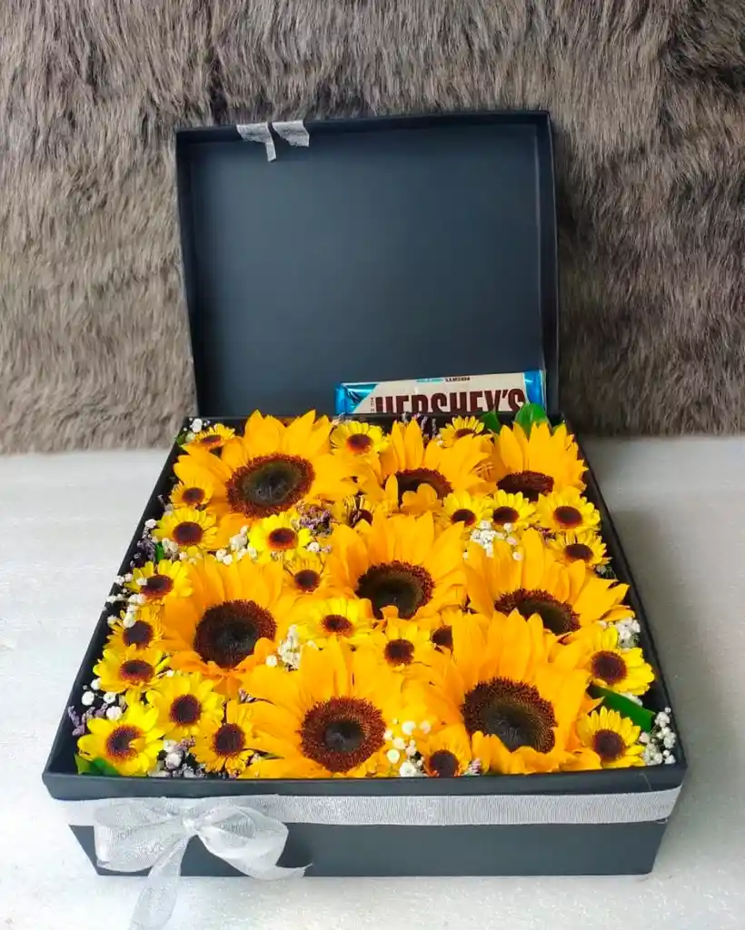 Caja Cuadrada Con Girasoles