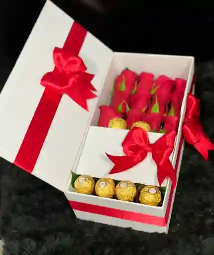 Caja De Rectangular Con Rosas Y Chocolates