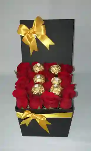 Caja Cubo Con Rosas Y Chocolates