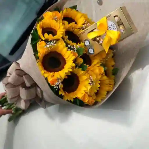 Bouquet Con Girasoles Y Chocolates