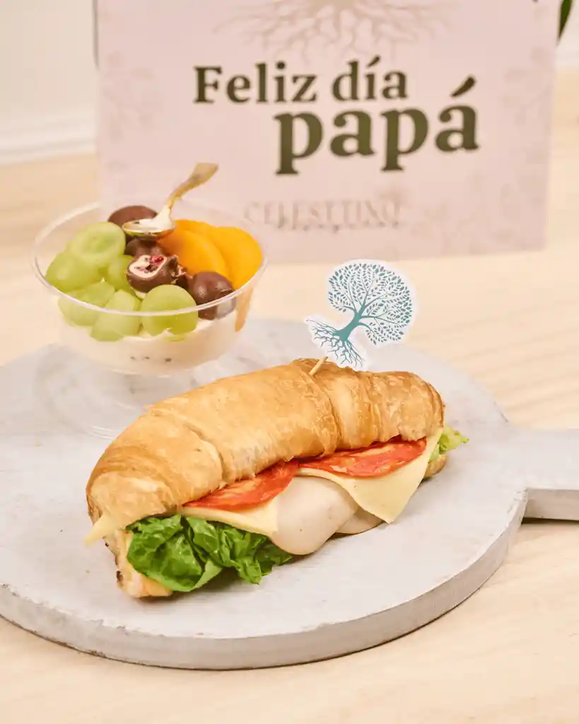 Detalle Sorpresa Para Papá Con Sandwich Gourmet, Pancakes Y Parfait