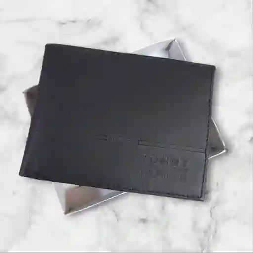 Billetera Hombre Tommy Hilfiger Cuero Genuino De Alta Calidad Color Negro - Grabado