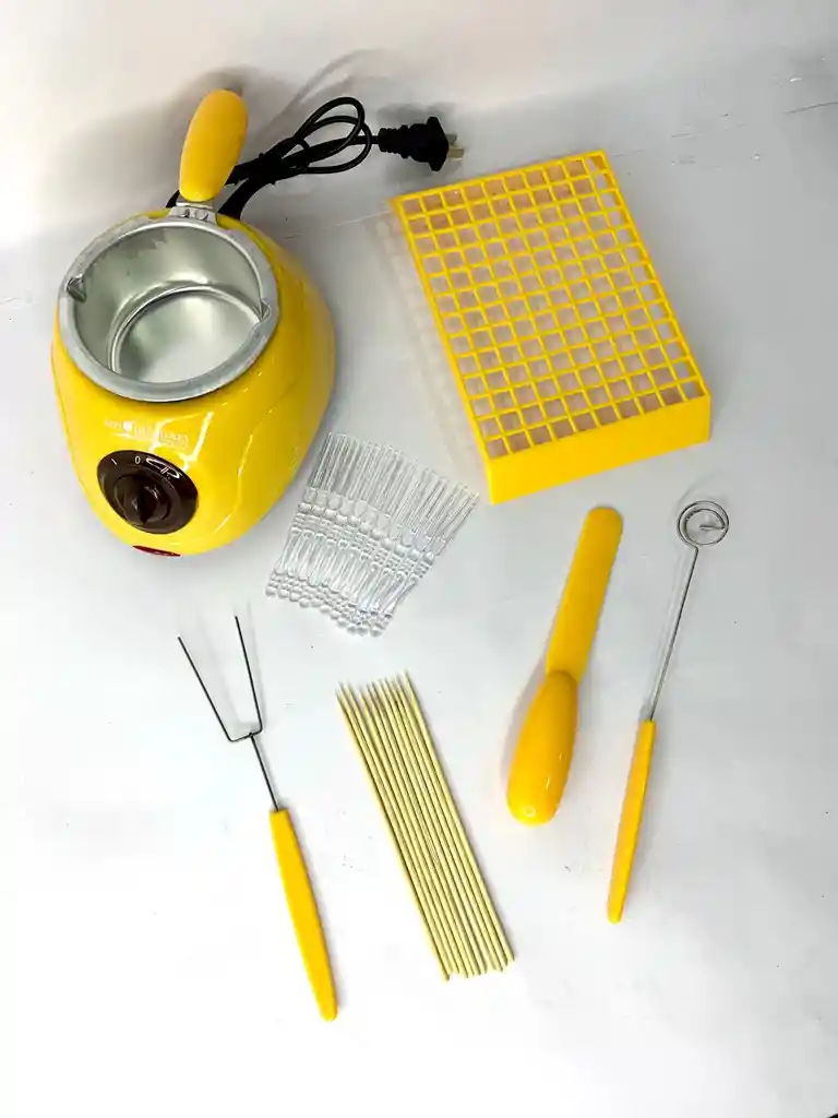 Olla Fundidora De Chocolate Con Accesorios