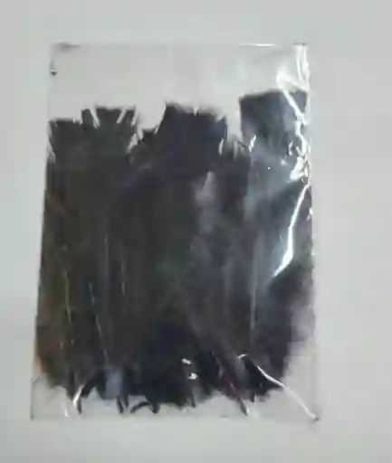 Plumas Surtidas ( Color Negro )