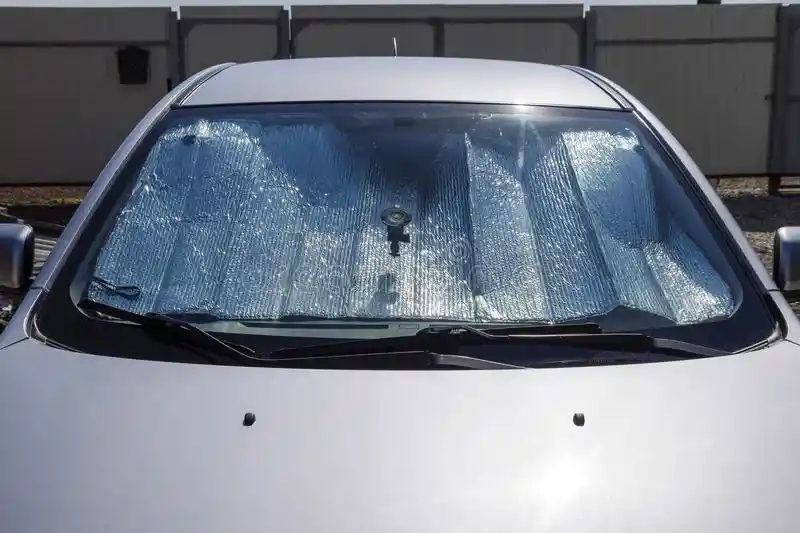Accesorio Parasol Para Camioneta Protección Solar Color Plata
