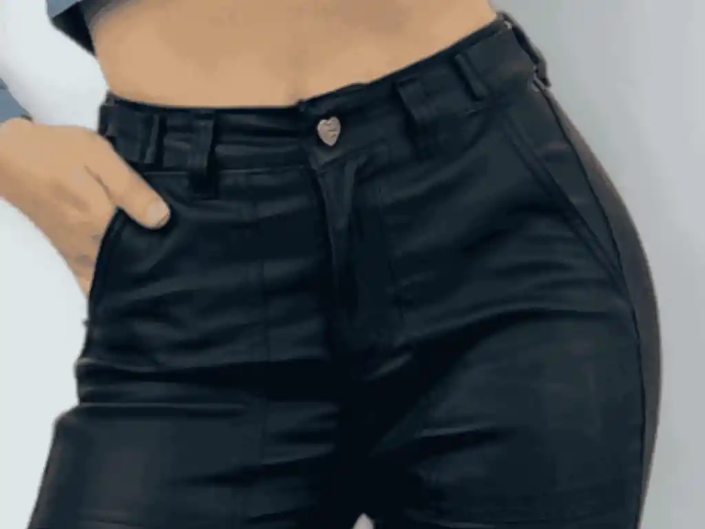 Pantalón Cargo Negro En Cuerina - Talla L