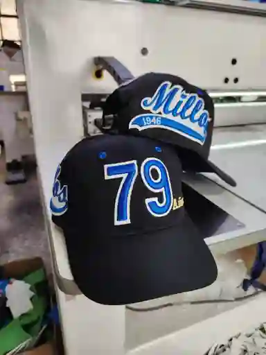 Gorra 79 Años Millos Negra Adulto