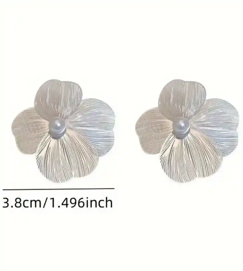 Aretes Flor Plateada
