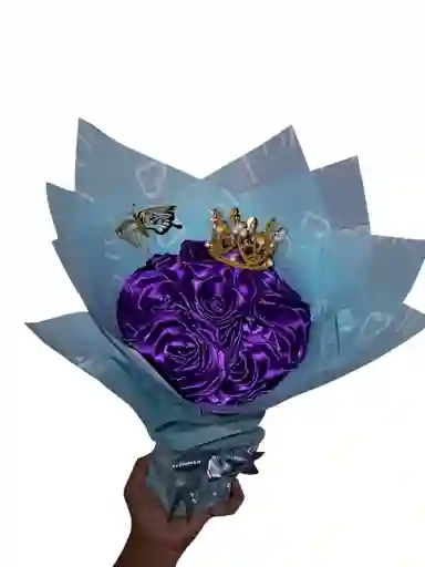 Ramo De Rosas Eternas Moradas Y Corona.