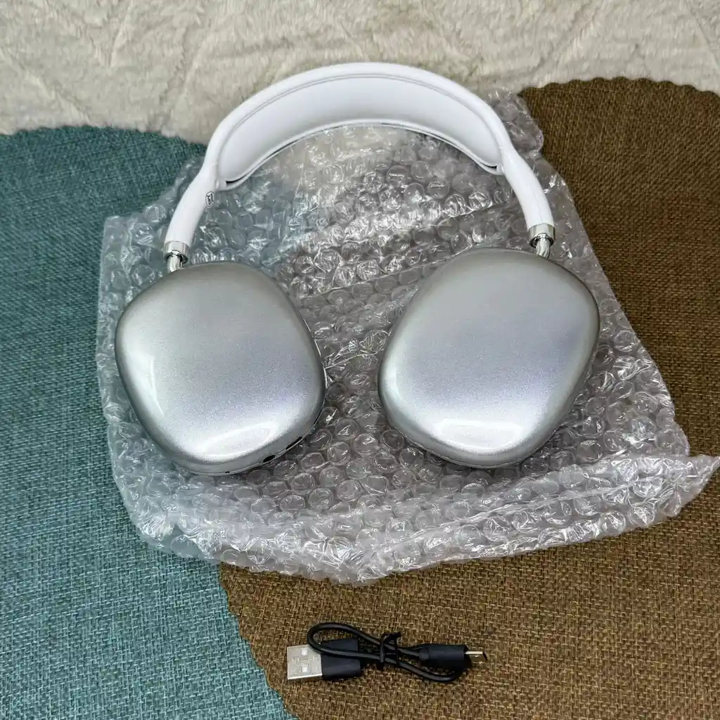 Diademas P9 Gris Con Blanco / Conexion Bluetooth / Auxiliar / Micro Sd / Radio