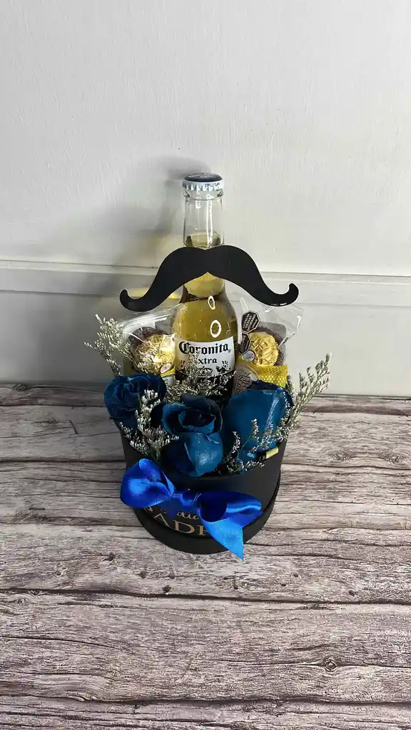 Cilindro Mini Tipo Ancheta Con Ceveza Coronita, Chocolates Ferreros Rocher Y Rosas