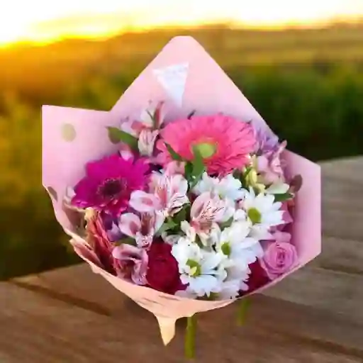 Flores Y Rosas Surtidas Con Rosas