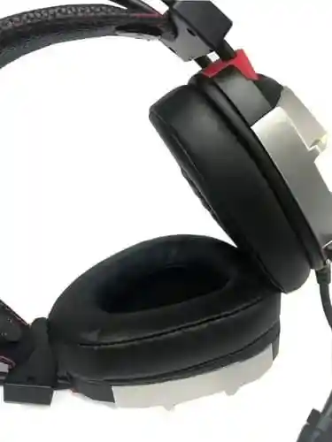 Diadema Gamer Aaa M10 Con Micrófono Luces Multicolor 7.1 Sonido
