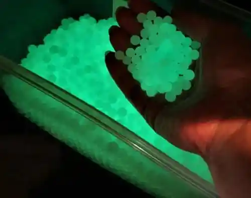 Bolitas De Gel Fluorescentes X5.000 Unidades 7-8mm Brillan En La Oscuridad Municion De Recarga Y Decoración