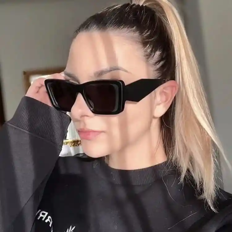 Lentes De Sol Con Estuche Rigido De Lona 007