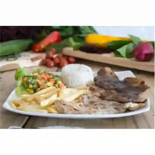 Plato Mixto (Pechuga y Carne) 300gr