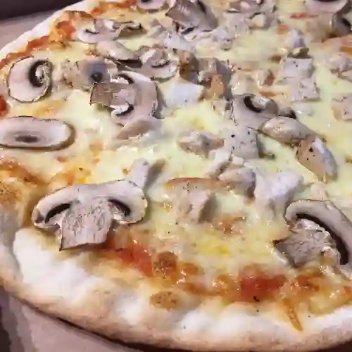 Pizza Pollo Champiñones