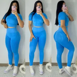 Conjunto Deportivo Leggins Levanta Cola + Esqueleto