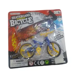 Bicicleta Y Patineta Acartonada De Juguete