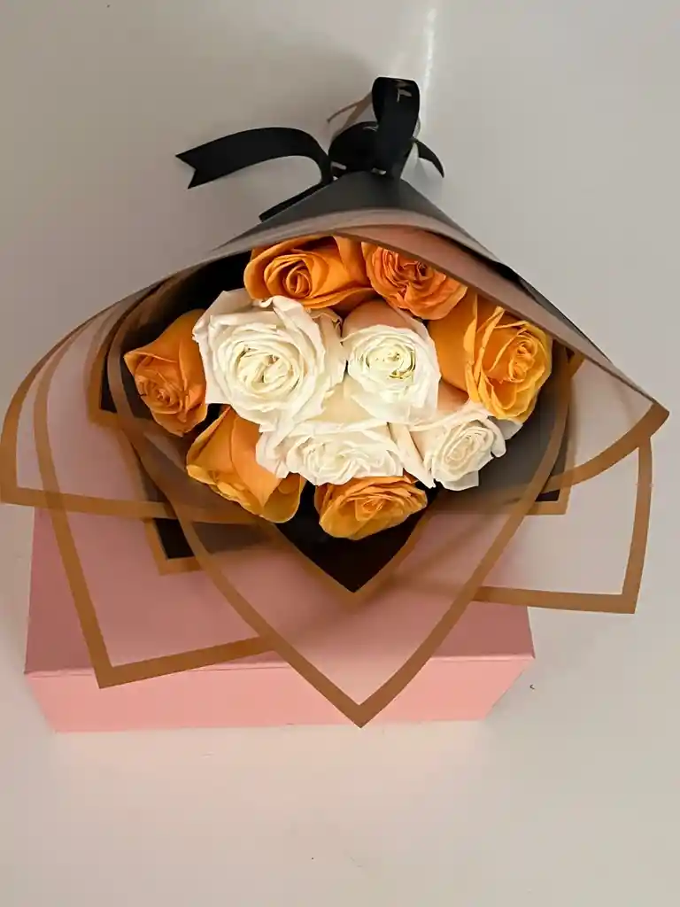 Bouquet Para Hombre De Rosas Amarillas Y Blancas