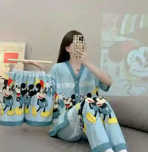 Pijama Tres Piezas Mickey Mouse Talla Única (camisa Botón + Pantalón + Short)