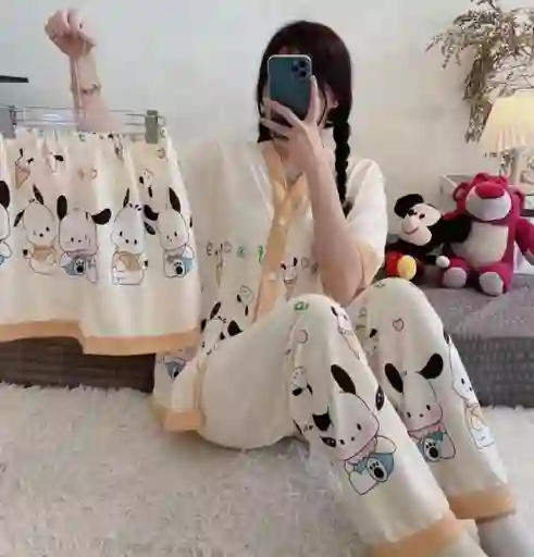 Pijama Tres Piezas Pochacco Talla Única (camisa Botón + Pantalón + Short)