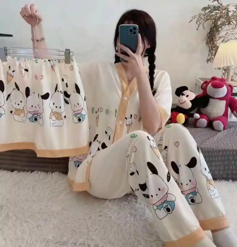 Pijama Tres Piezas Pochacco Talla Única (camisa Botón + Pantalón + Short)