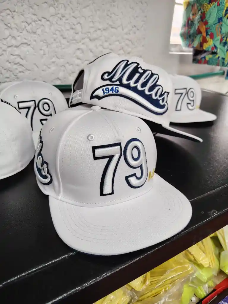 Gorra 79 Años Millos Blanca Adulto