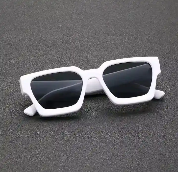 Lentes De Sol Con Estuche Rigido De Lona 024