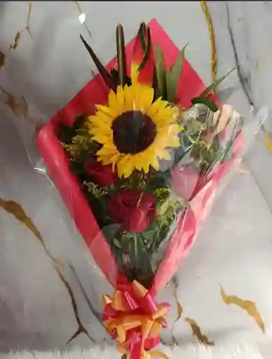 Engalanado Rosas Y Girasol